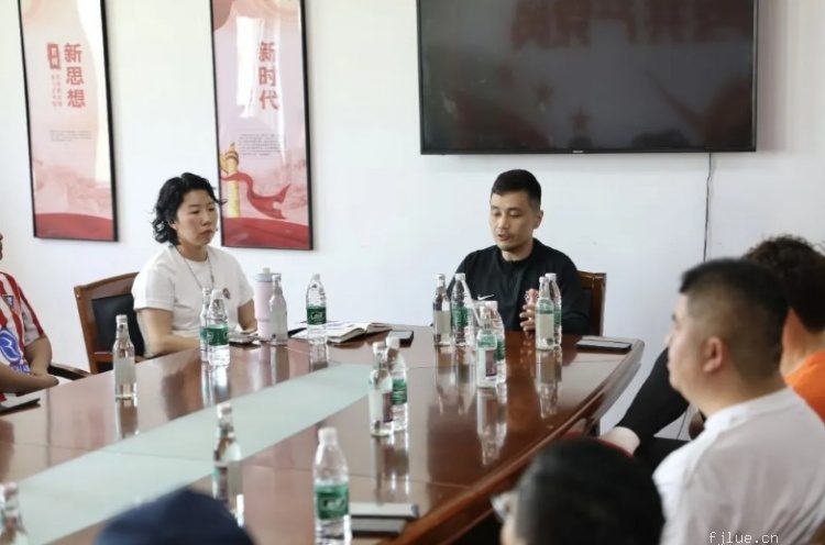 凝心聚力 坚定保级决心!青岛海牛俱乐部召开球迷、媒体恳谈会